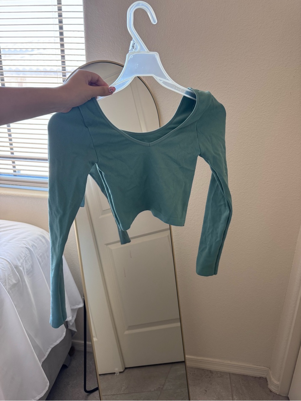 Long Sleeve Scoop Neck Crop Top - Teal Green
